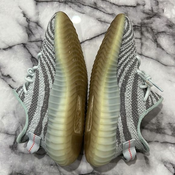 1000% Auth 2017 Yeezy Boost 350 V2 ‘Blue Tint’ Size 8 - Picture 9 of 11